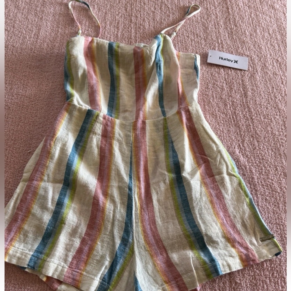 Adorable  HURLEY Venice Romper NWT Open Back W Bow